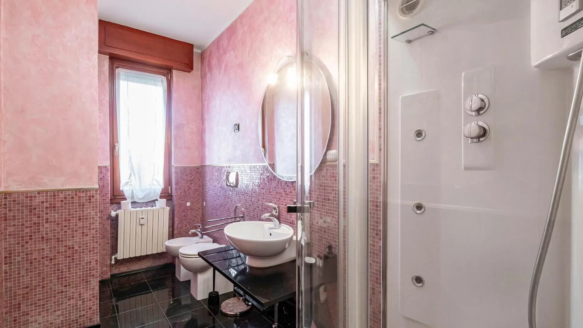 Milano Rogoredo Balcony Apartment 0*, ميلان إيطاليا